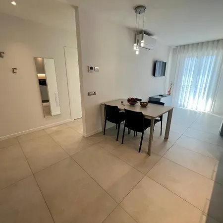 Apartment Edera *